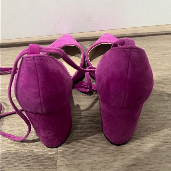 Marc Fisher‎ Cerana Fuchsia Suede Heels with Ankle Tie, Size 8.5 - Picture 5 of 7